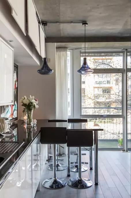 Canal-Side Apartment In Shoreditch Londyn Zewnętrze zdjęcie