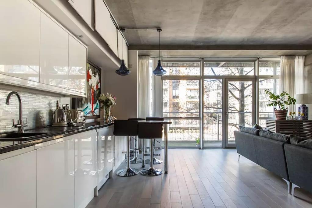 Canal-Side Apartment In Shoreditch Londyn Zewnętrze zdjęcie